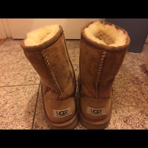 Uggs Size 4